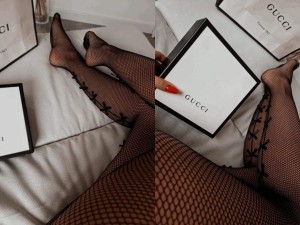 Rajstopy kabaretki z kokardami