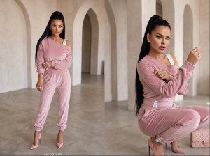 Komplet VELVET GLOW SET laki pudrowy róż 